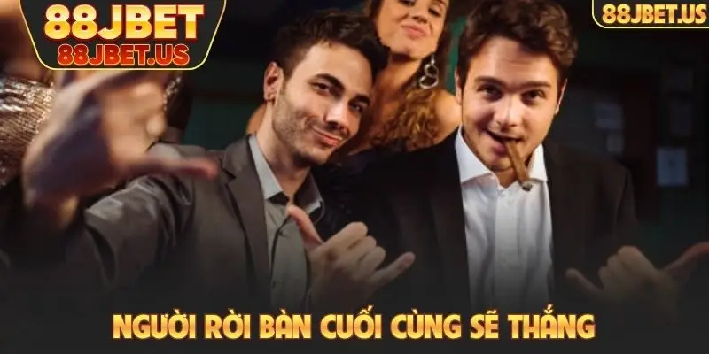 Chơi Poker Online Tiền Thật: Đấu Trí Quyết Liệt Qua Các Vòng 3 Người rời bàn cuối cùng sẽ thắng